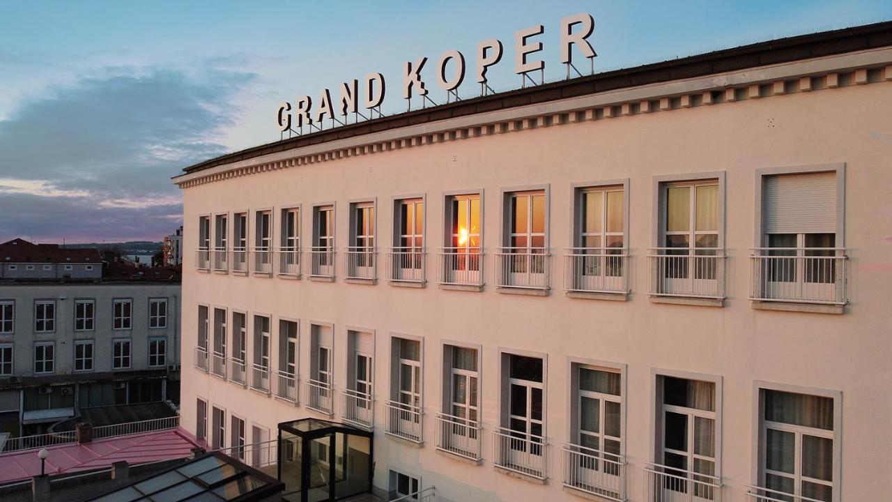 Hotel Grand Koper Bagian luar foto