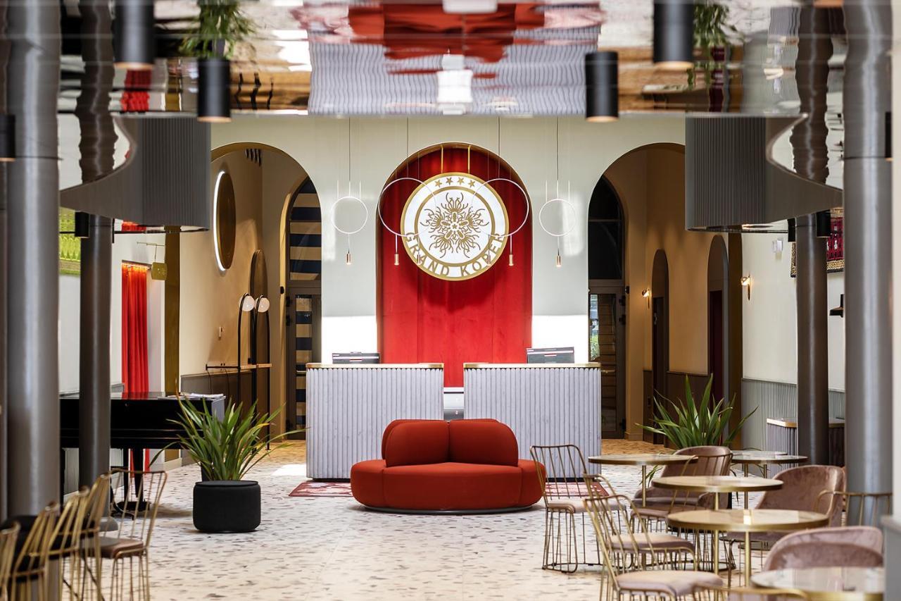 Hotel Grand Koper Bagian luar foto
