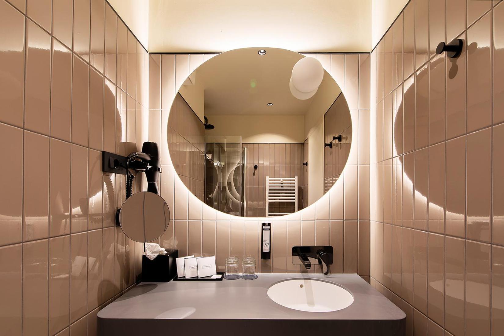Hotel Grand Koper Bagian luar foto