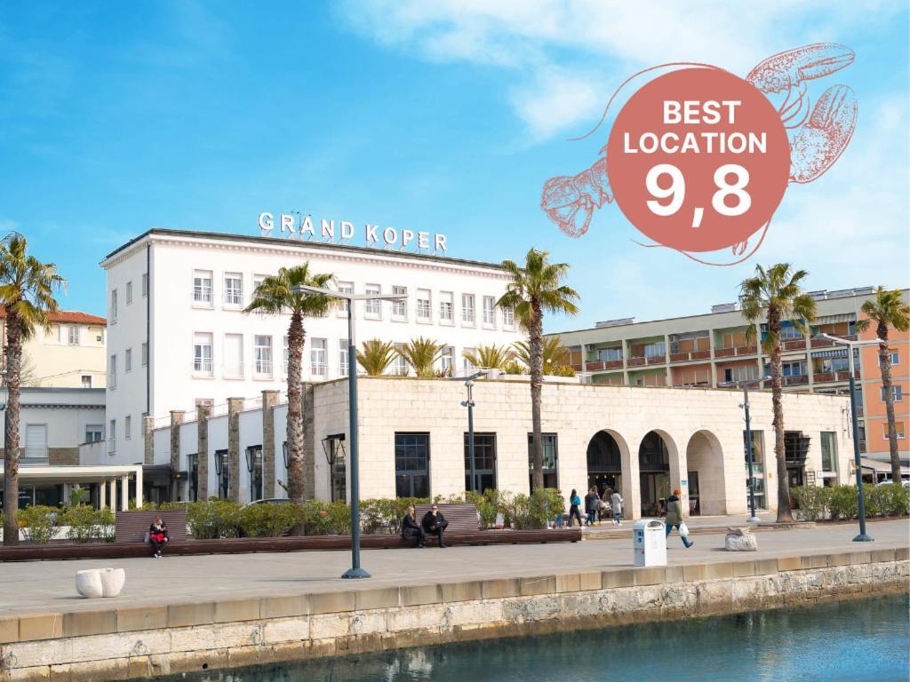 Hotel Grand Koper Bagian luar foto